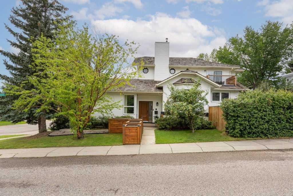 380 Strathcona Drive SW, A2250434, Alberta,