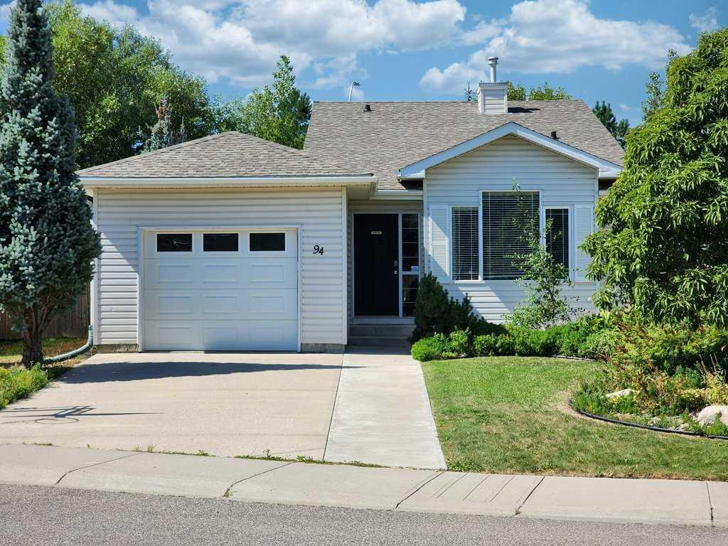 94 Heritage Court W, A2250437, Alberta,