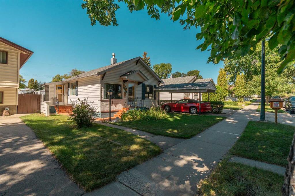Fourth View of 828 12 Street N, Senator Buchanan, Lethbridge, Alberta, T1H 2H6