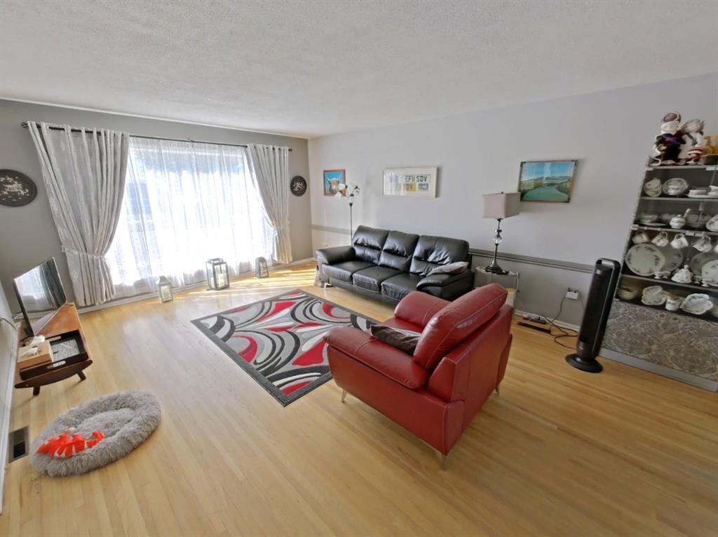Fifth View of 304 50 Avenue E, NONE, Claresholm, Alberta, T0L 0T0