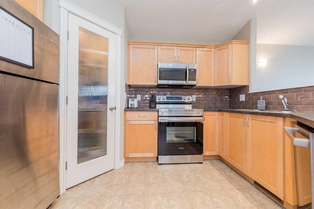 Fourth View of 19 Pinnacle Crossing  , Pinnacle Ridge, Grande Prairie, Alberta, T8W 0A9