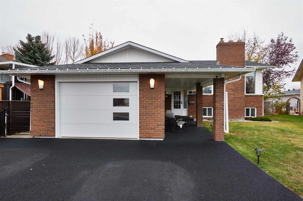 11 Iris Court SE, A2250638, Alberta,