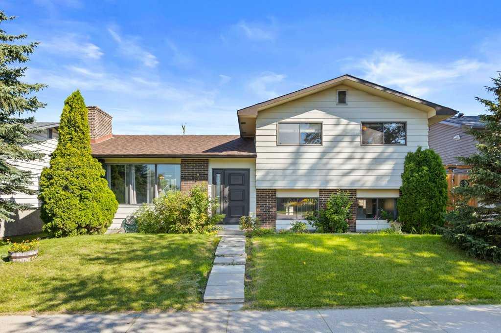 MLS® listing #104889257 for sale located at 4724 Rundlehorn Drive NE