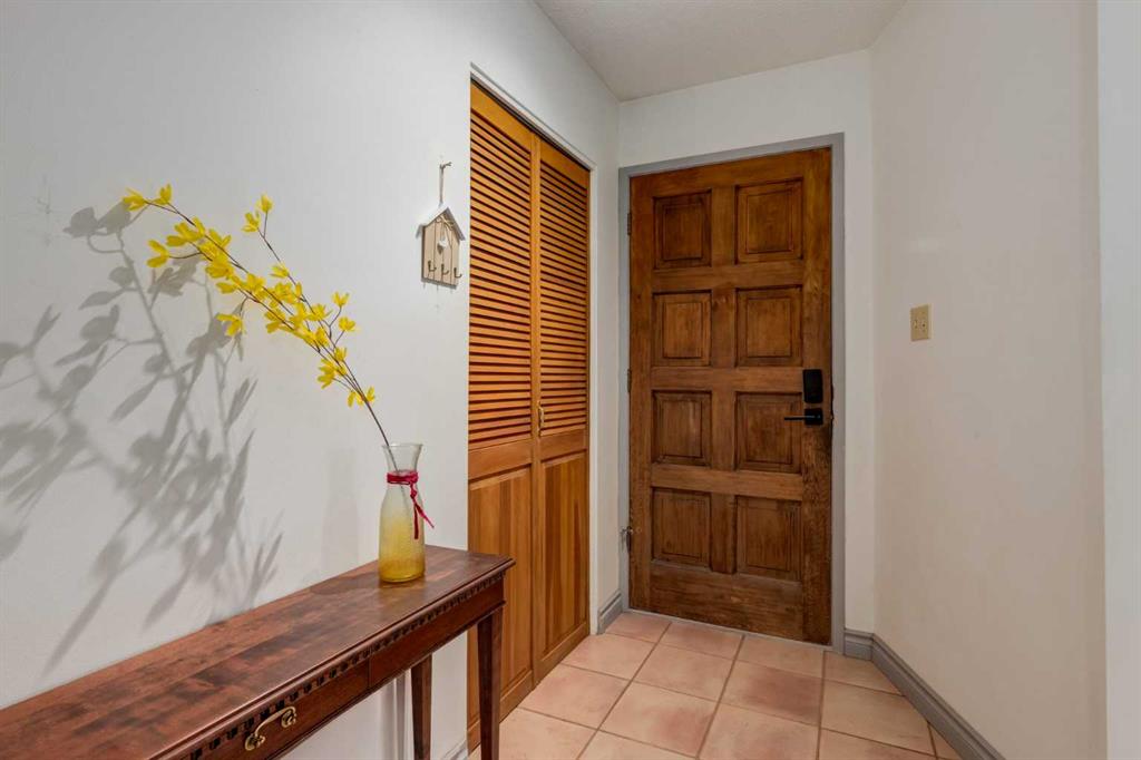 Third View of 7103 Hunterwood Road NW, Huntington Hills, Calgary, Alberta, T2K 4J5