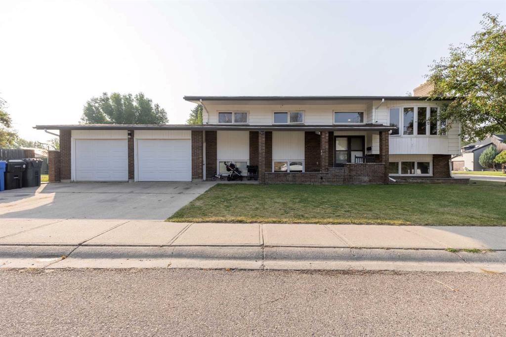 10 Sheridan Road W, A2250813, Alberta,
