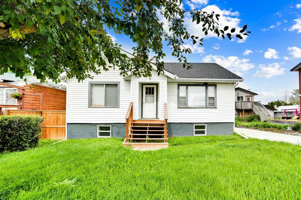 228 FIRST AVENUE  W, A2250833, Alberta,