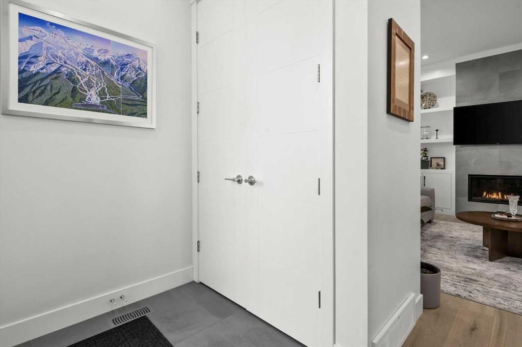 Fifth View of 2, 2222 24A Street SW, Richmond, Calgary, Alberta, T3E1V8