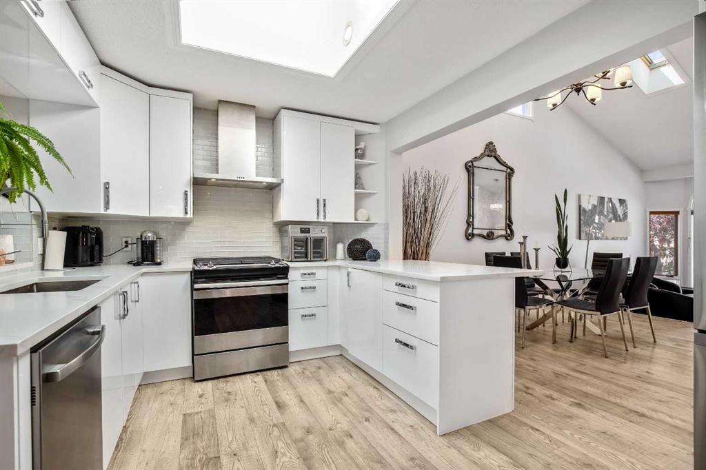 6 Castle Place , A2250957, Alberta,