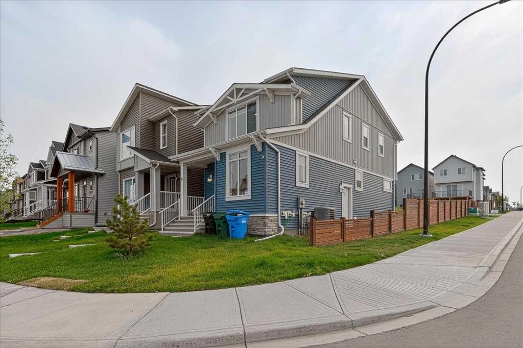 10 Lucas Close NW, A2250972, Alberta,