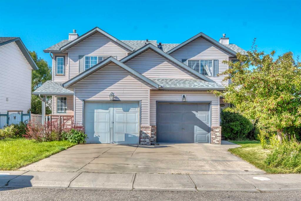 Third View of 237 Willowbrook Close NW, Willowbrook, Airdrie, Alberta, T4B 2J6