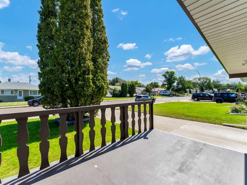 Fifth View of 882 Parker Avenue NW, Northwest Crescent Heights, Medicine Hat, Alberta, T1A6W6