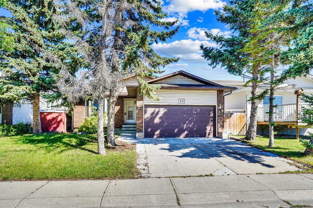 35 Castlefall Grove NE, A2251038, Alberta,