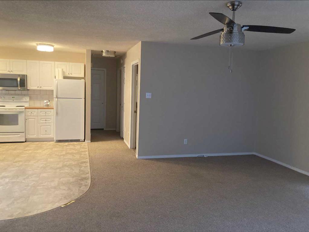 Fourth View of 16 Rossland Bay SE, Ross Glen, Medicine Hat, Alberta, T1B 2C3