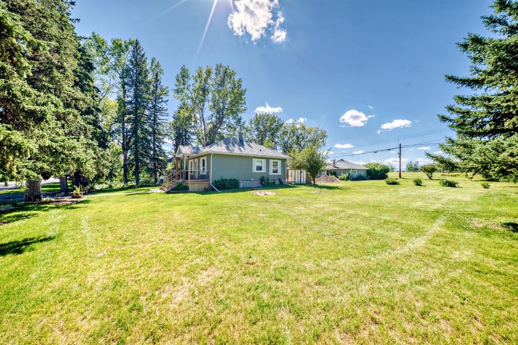 520 Royalite Way SE, A2251075, Alberta,