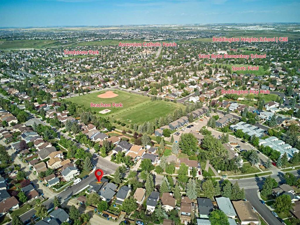 Third View of 1371 BERKLEY Drive NW, Beddington Heights, Calgary, Alberta, T3K 1T4