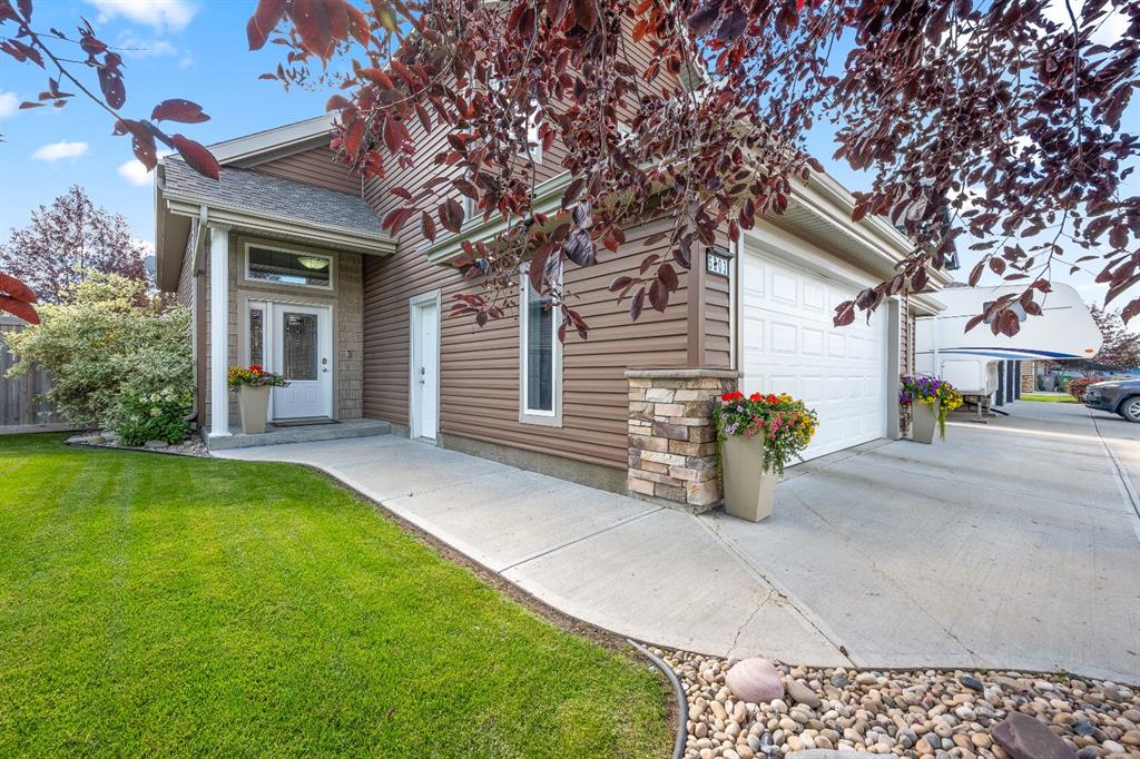 Fifth View of 5803 20 StreetClose , College Park, Lloydminster, Alberta, T9V 3M5