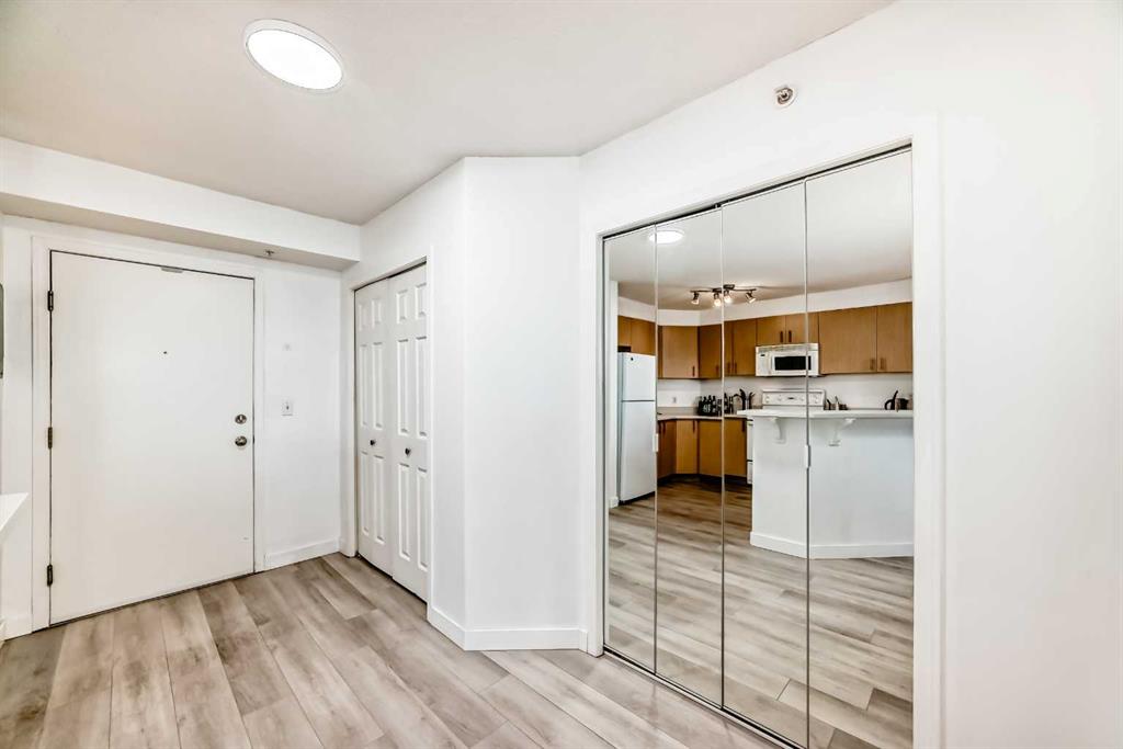 Third View of 1309, 1121 6 Avenue SW, Downtown West End, Calgary, Alberta, T2P5J4