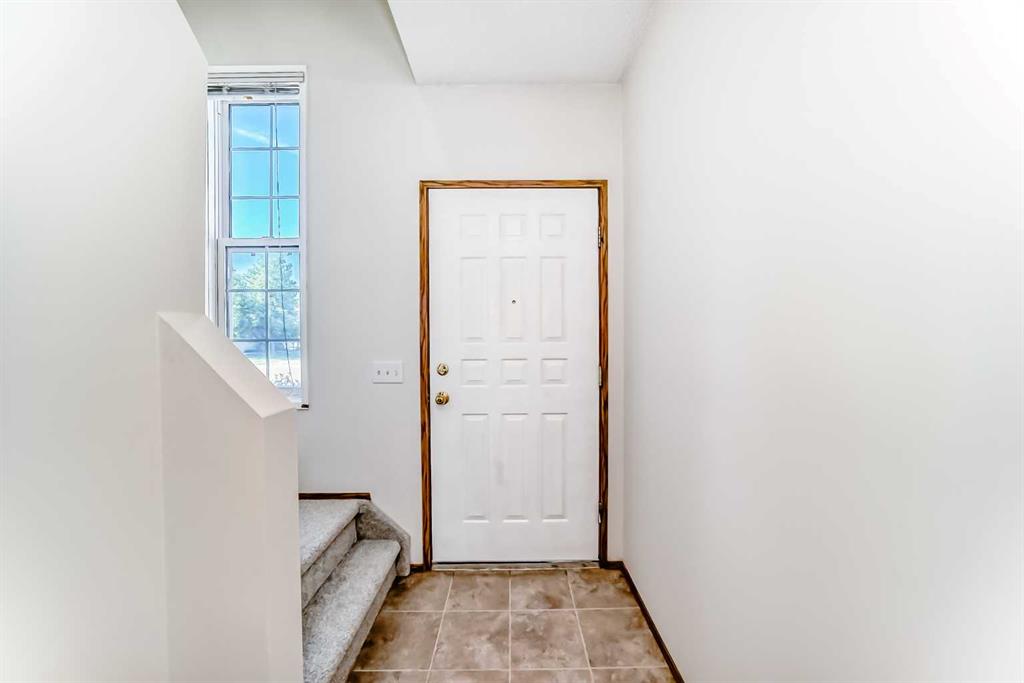 Third View of 244 Shawinigan Drive SW, Shawnessy, Calgary, Alberta, T2Y 3B4