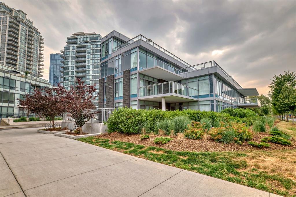 102, 88 Waterfront Mews SW, A2251109, Alberta,