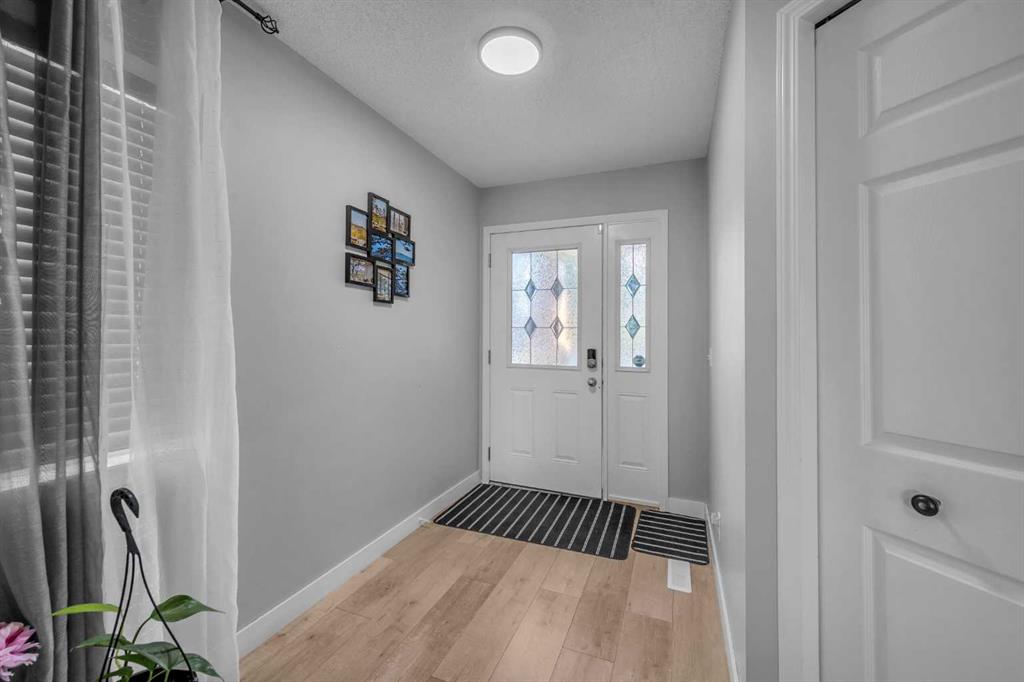 Fifth View of 233 Saddlecrest Way NE, Saddle Ridge, Calgary, Alberta, T3J 5N2