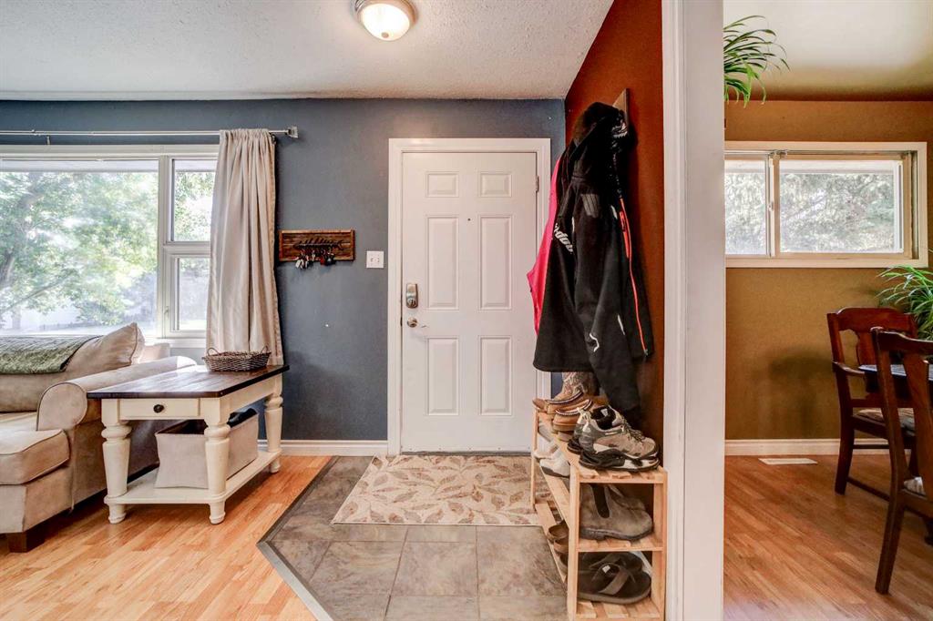 Fifth View of 569 Charlotte Street , NONE, Pincher Creek, Alberta, T0K1W0