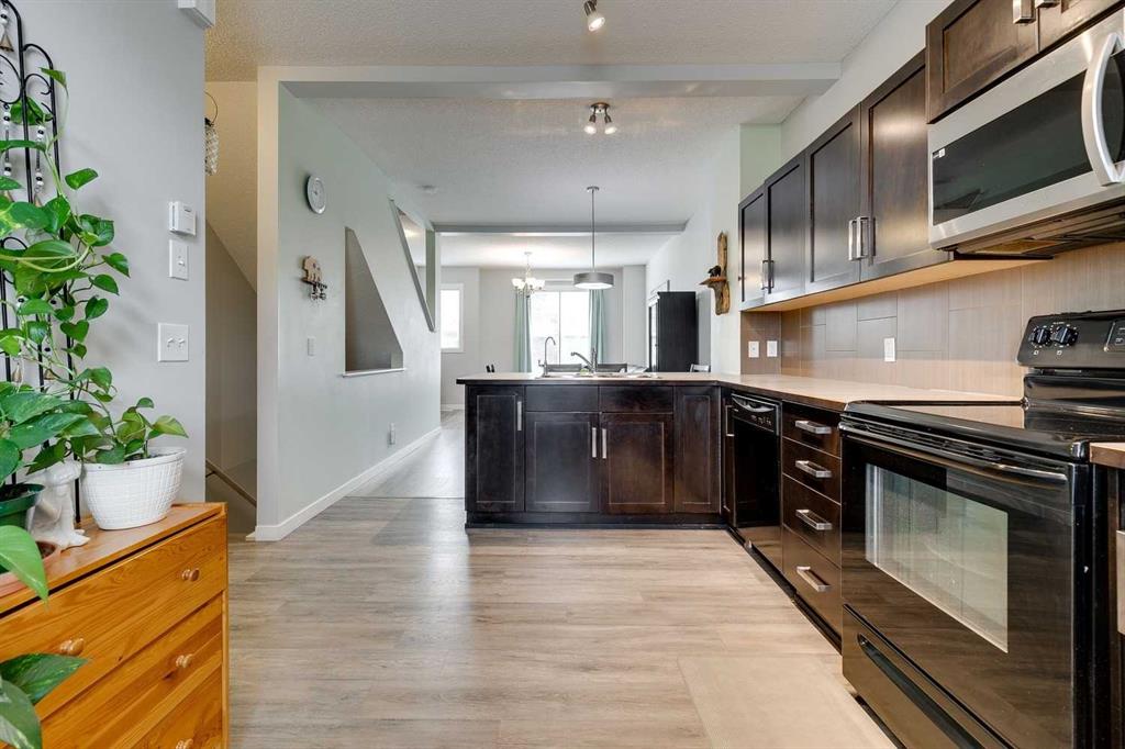 Fourth View of 106 New Brighton Point SE, New Brighton, Calgary, Alberta, T2Z 1B7