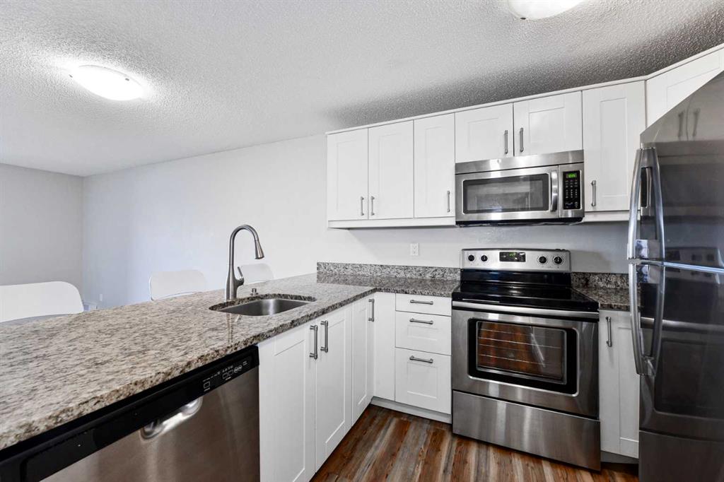 Fifth View of 203, 1915 26 Street SW, Killarney/Glengarry, Calgary, Alberta, T3E 2A2