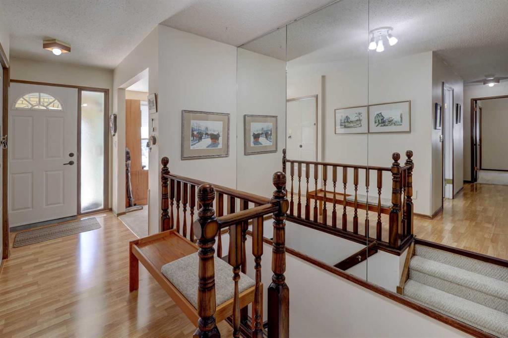 Fourth View of 5601 Dalcastle Hill NW, Dalhousie, Calgary, Alberta, T3A 2A2