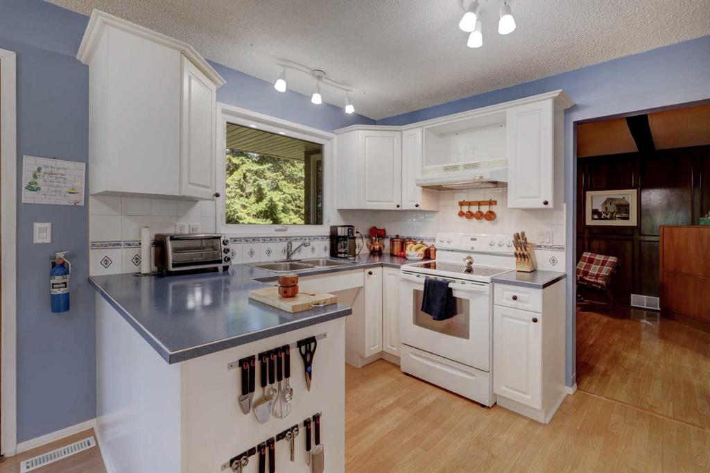 Fifth View of 5601 Dalcastle Hill NW, Dalhousie, Calgary, Alberta, T3A 2A2