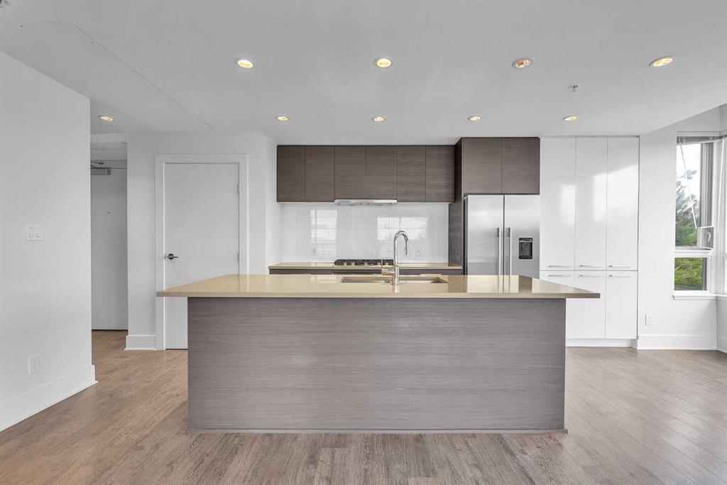 304, 38 9 Street NE, A2251291, Alberta,