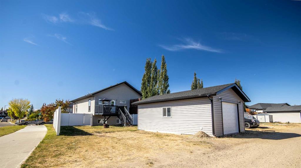 Fourth View of 144 Henderson Crescent , Hawkridge Estates, Penhold, Alberta, T0M 1R0