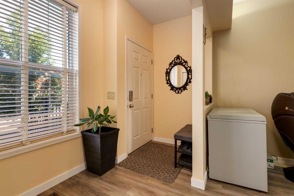 Fourth View of 7, 29 Springborough Boulevard SW, Springbank Hill, Calgary, Alberta, T3H 5V7