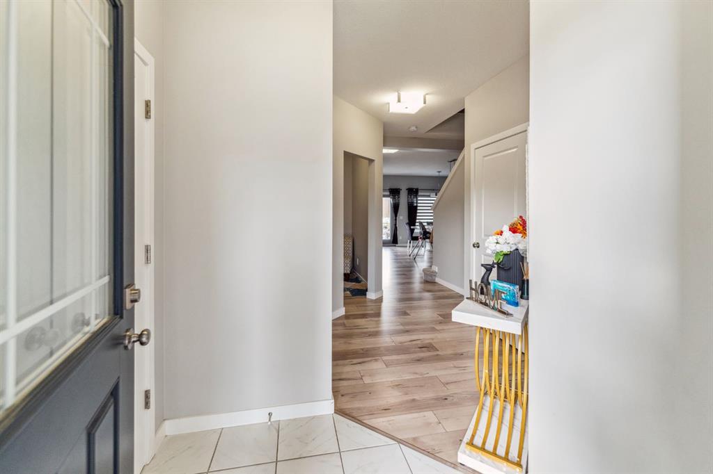 Third View of 428 Chinook Gate Square , Chinook Gate, Airdrie, Alberta, T4B 4V9