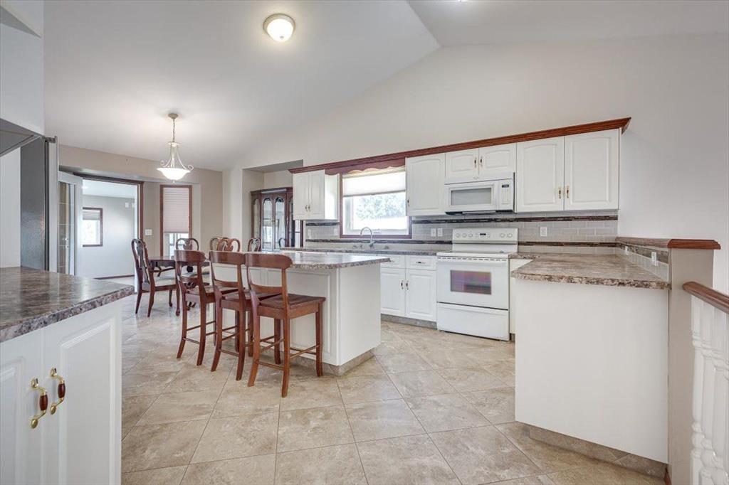 Fifth View of 6401 55 Avenue , Lucas Heights, Ponoka, Alberta, T4J 1S2