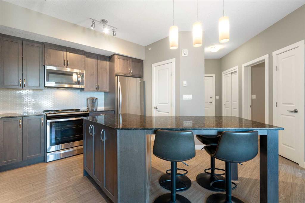 Fifth View of 1402, 3727 Sage Hill Drive NW, Sage Hill, Calgary, Alberta, T3R 1T7
