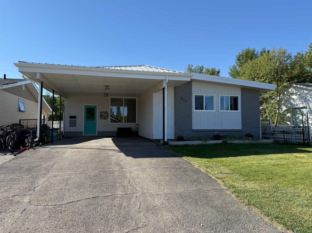 111 3 Avenue E, A2251445, Alberta,