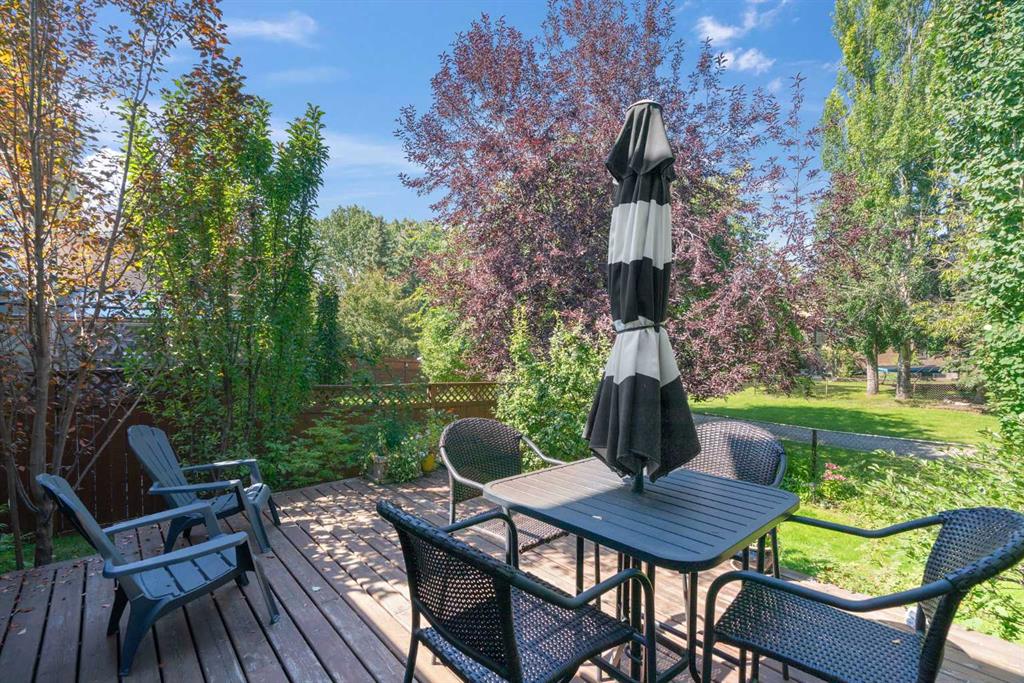 Fourth View of 2115 Douglasbank Crescent SE, Douglasdale/Glen, Calgary, Alberta, T2Z 2C3