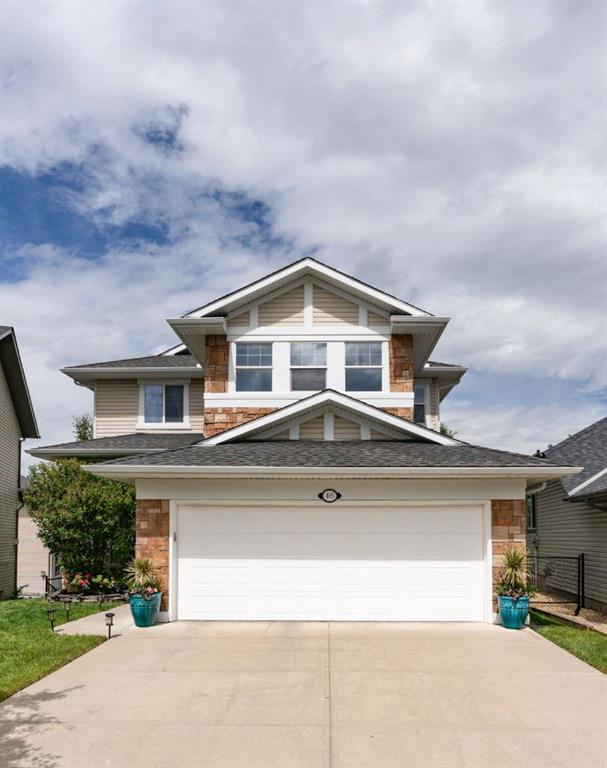 MLS® listing #104982441 for sale located at 46 Crestbrook Hill SW