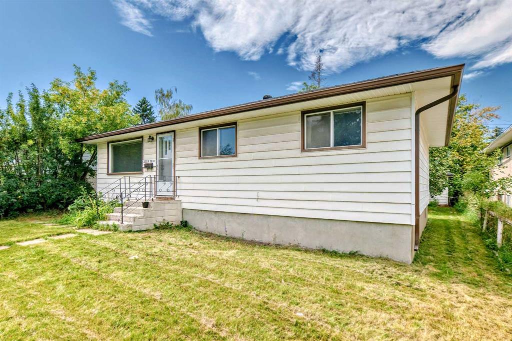 Third View of 2809 38 Street SW, Glenbrook, Calgary, Alberta, T3E 3G1