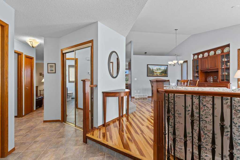 Fifth View of 179 Douglasbank Drive SE, Douglasdale/Glen, Calgary, Alberta, T2Z 1X7