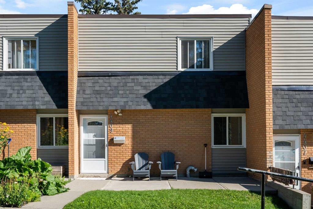 Third View of 4409 33 Avenue SW, Glenbrook, Calgary, Alberta, T3E0Y4