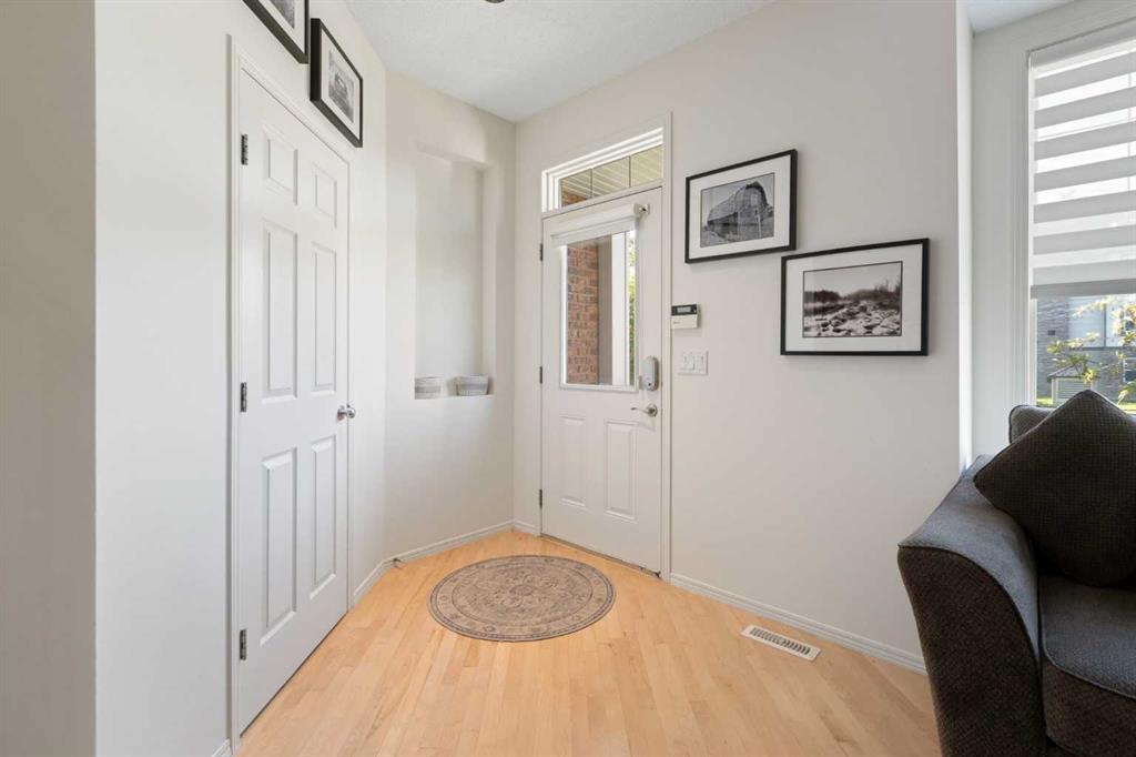 Third View of 38 Prestwick Drive SE, McKenzie Towne, Calgary, Alberta, T2Z 4K8