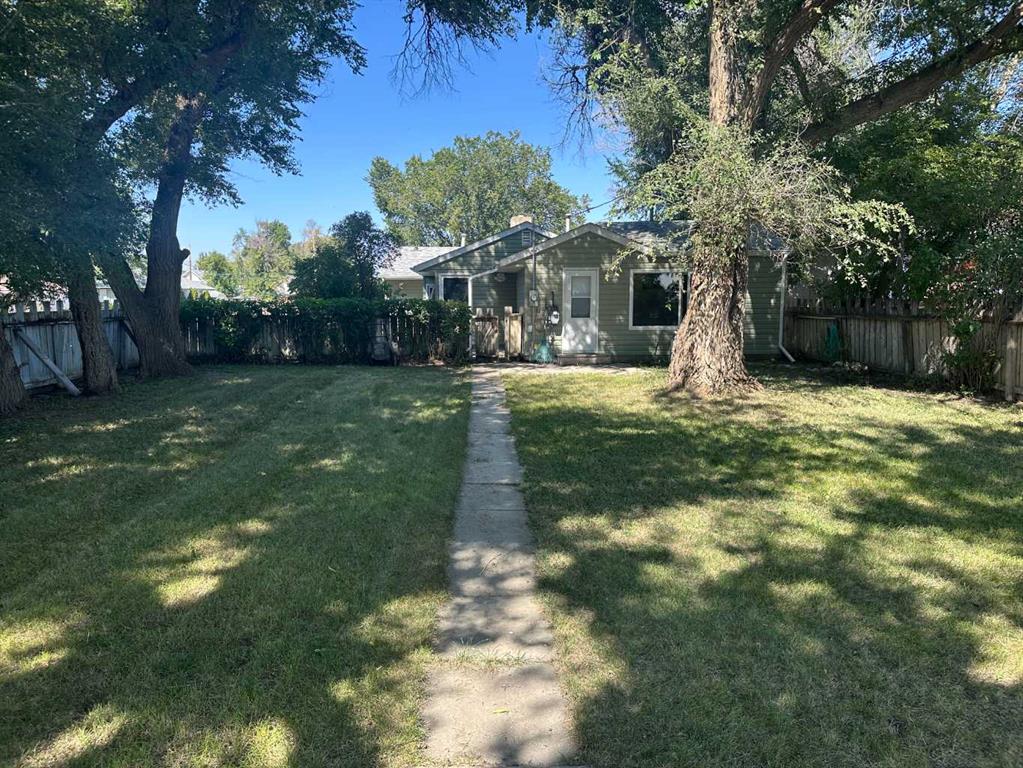 Third View of 5004 51 Avenue , NONE, Taber, Alberta, T1G 1N3