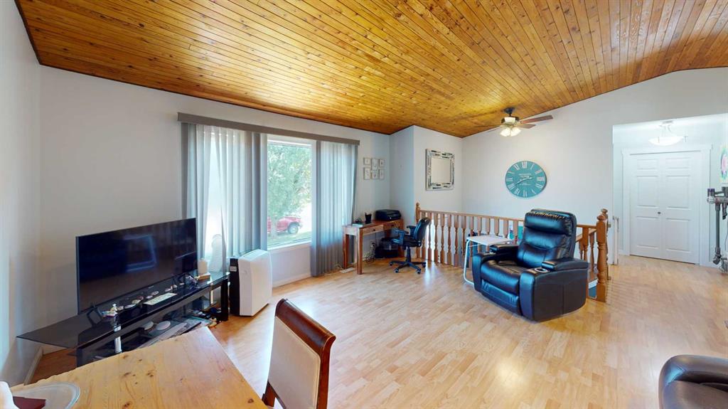 Third View of 6406 Poplar Drive , Country Club West, Grande Prairie, Alberta, T8W 2G2