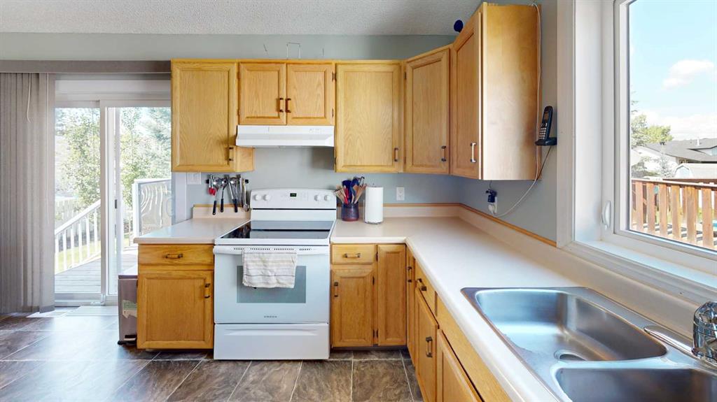 Fifth View of 6406 Poplar Drive , Country Club West, Grande Prairie, Alberta, T8W 2G2