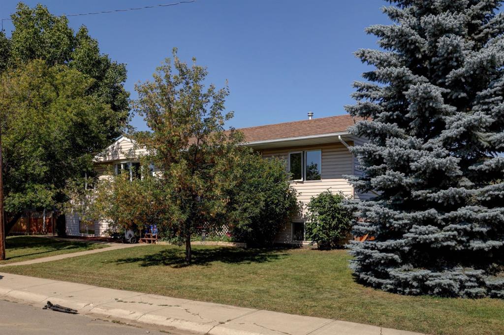 426 9 Street , A2251570, Alberta,