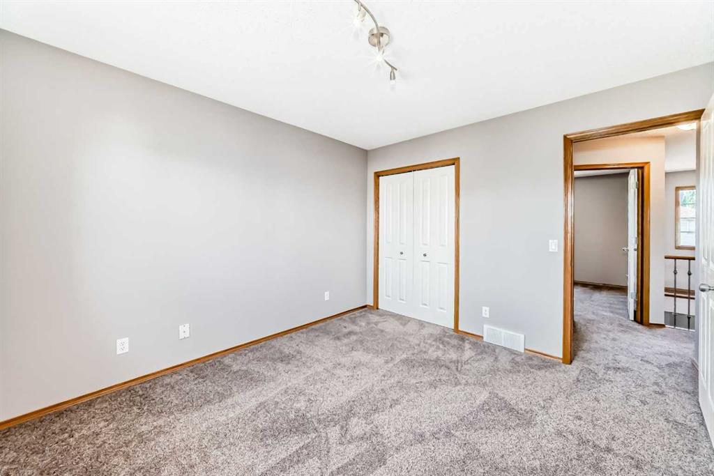 Fifth View of 19 Westpoint Court SW, West Springs, Calgary, Alberta, T3H 4M7