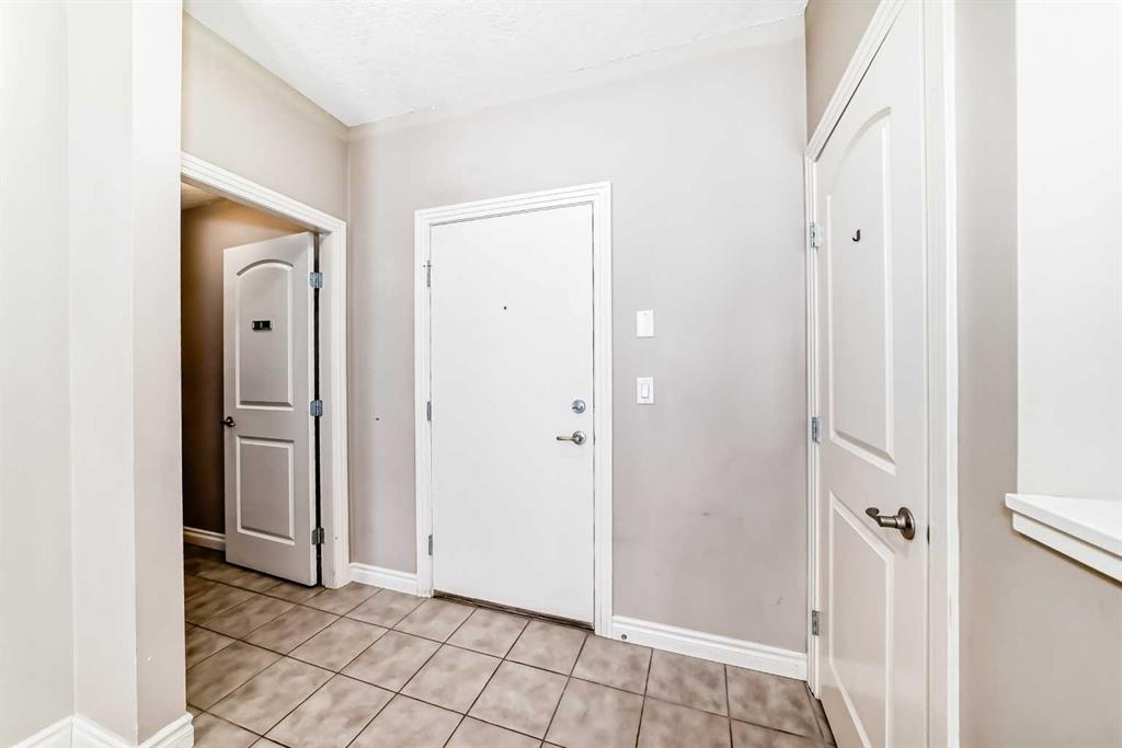 Fourth View of 128, 60 Royal Oak Plaza NW, Royal Oak, Calgary, Alberta, T3G0A7