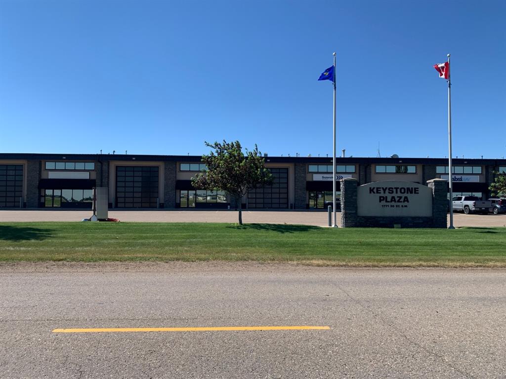 Second View of 4, 1771 30 Street SW, South West Industrial, Medicine Hat, Alberta, T1B 3N5