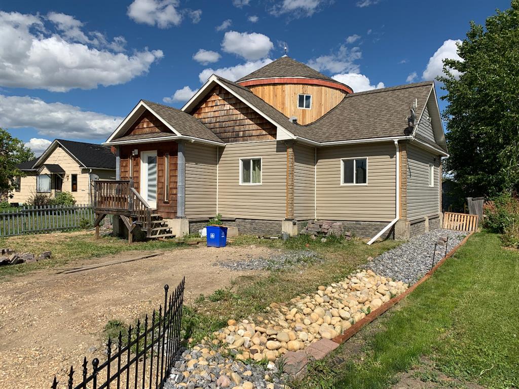 Third View of 4909 51 Street , NONE, Wanham, Alberta, T0H 3P0